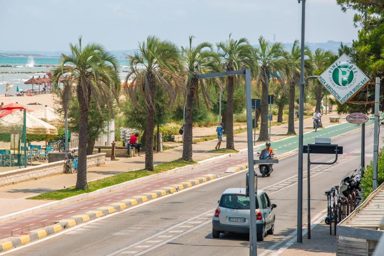 Palm Beach House - Vista Mare Montesilvano Marina Dış mekan fotoğraf