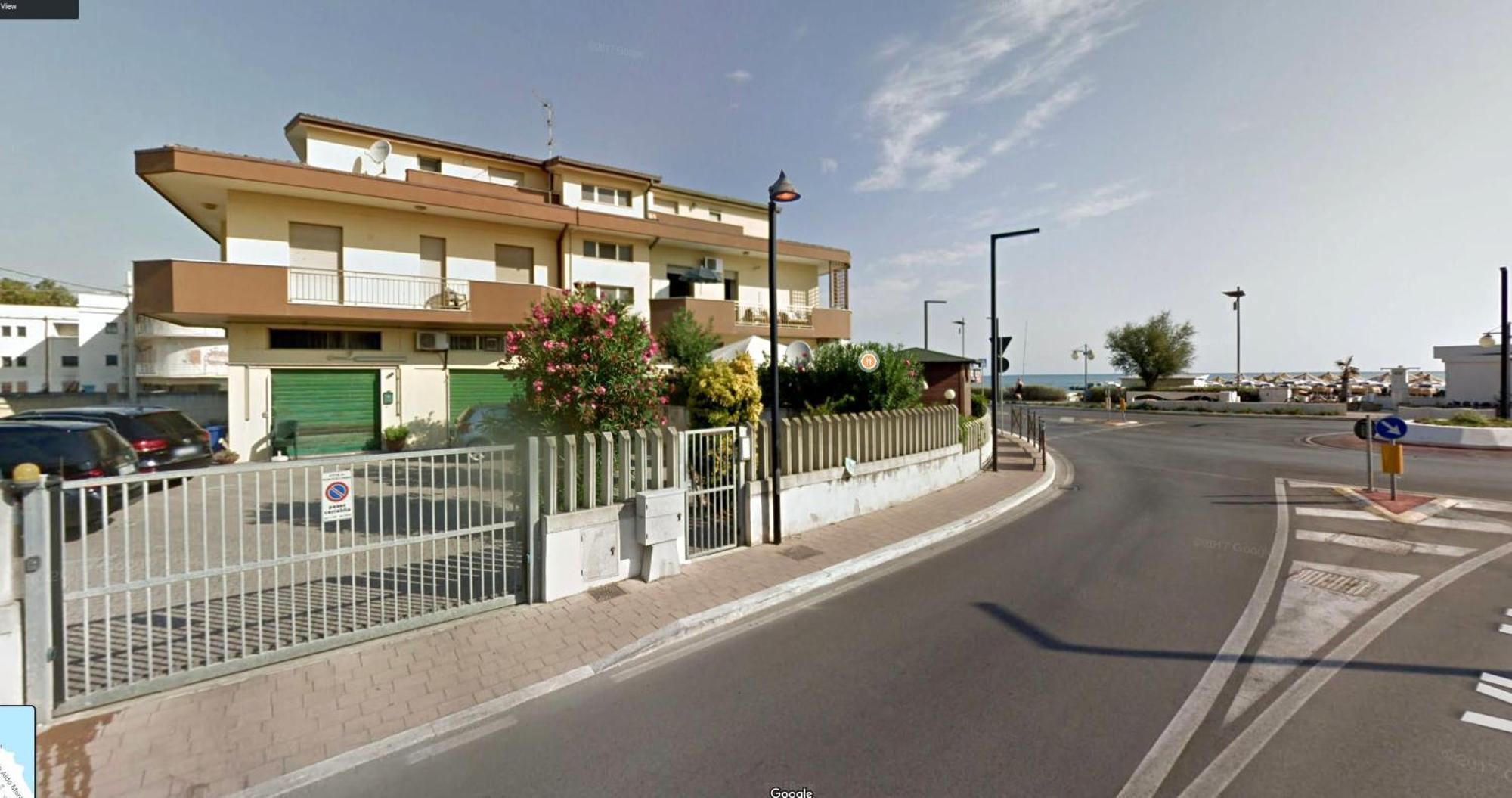 Palm Beach House - Vista Mare Montesilvano Marina Dış mekan fotoğraf